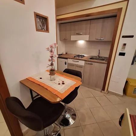 Affaccio Sul Vicolo