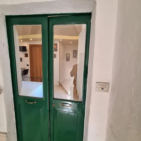 Affaccio Sul Vicolo Галлиполи