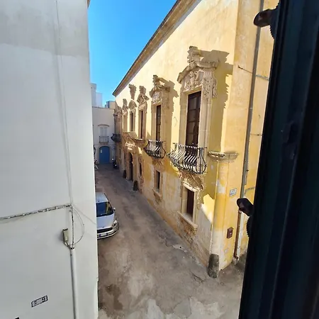 Affaccio Sul Vicolo Apartment