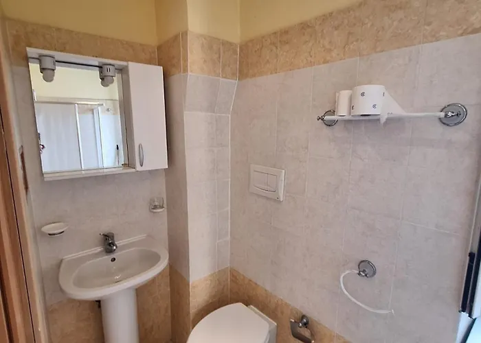 Affaccio Sul Vicolo *